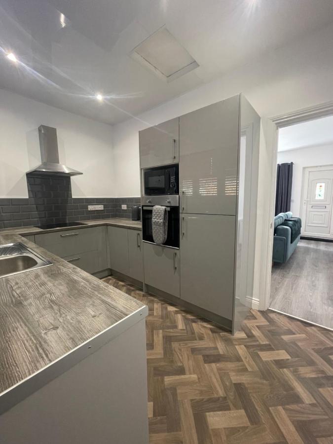Modern & Cozy 2 Bed Bungalow Горден Екстер'єр фото