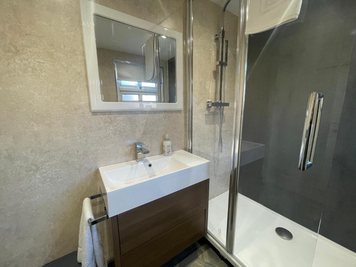 Modern & Cozy 2 Bed Bungalow Горден Екстер'єр фото